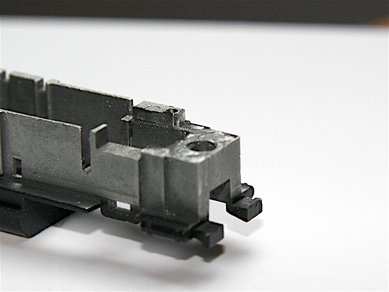 V100-001