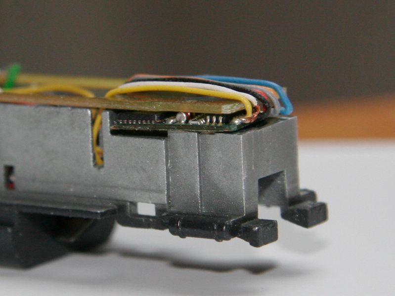 V100-005